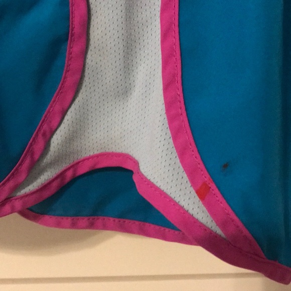 Blue and purple dri-fit Nike shorts (kids large) - Picture 5 of 6